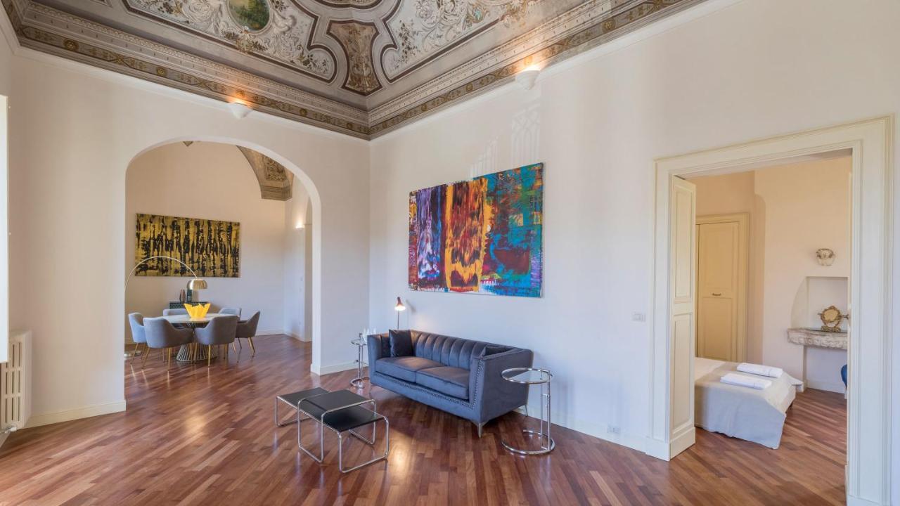 Palazzo Acquaviva - Il Giardino Sospeso Apartment Лече Екстериор снимка